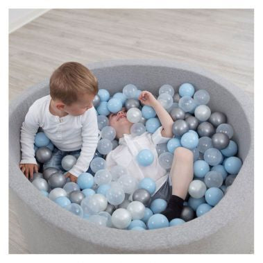 R- Balls with Different Colors